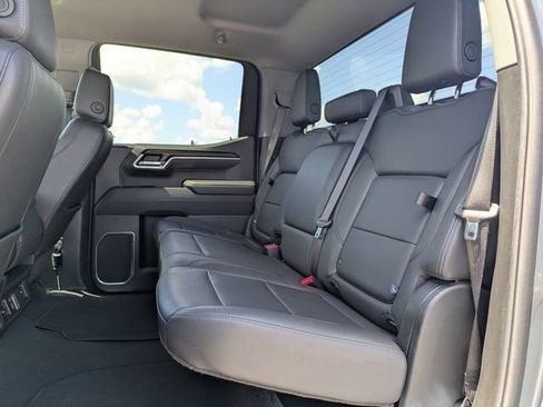 Used 2025 GMC Sierra 1500 SLT RWD image 15