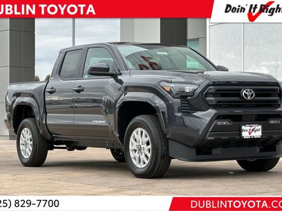 New 2026 Toyota Tacoma w/ SR5 Package