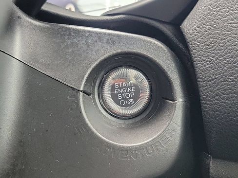 Certified 2023 Jeep Renegade Trailhawk AWD/4WD image 24