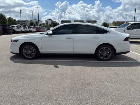 Used 2023 Honda Accord EX-L image 2