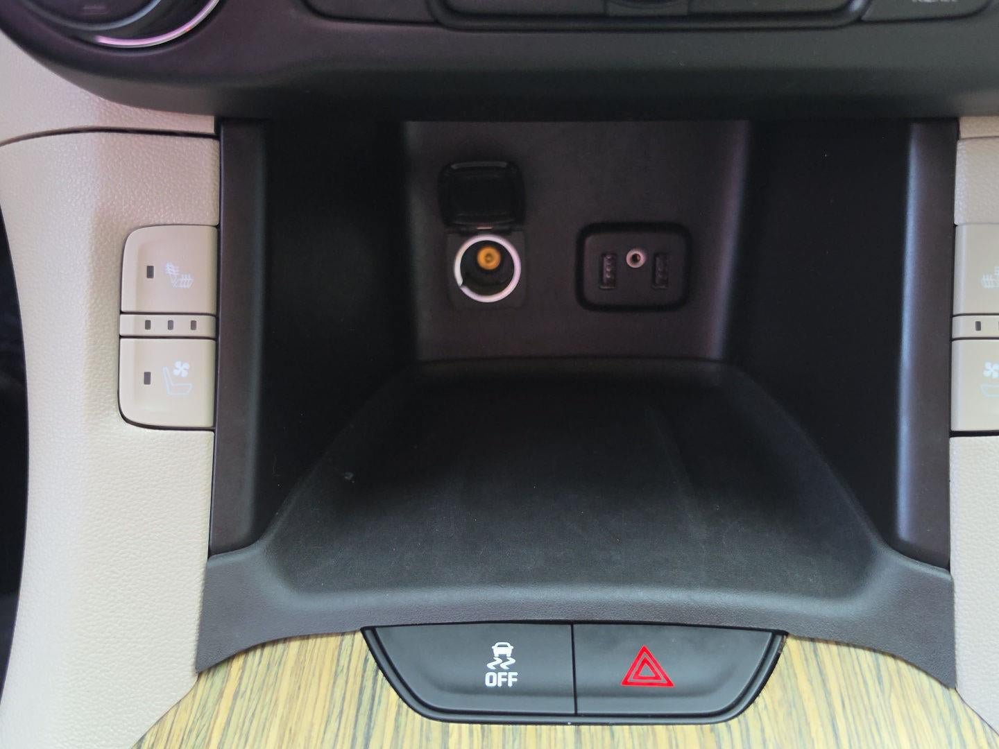Used 2019 GMC Acadia Denali w/ Technology Package AWD/4WD image 33