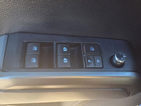 Used 2018 Toyota Tacoma TRD Off-Road image 21