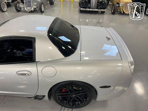 Used 2002 Chevrolet Corvette Z06 w/ Memory Pkg image 29