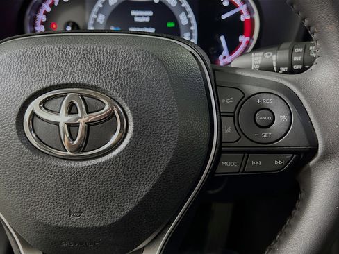 Used 2023 Toyota RAV4 XLE Premium image 20