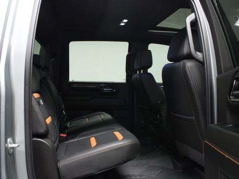 Used 2024 GMC Sierra 3500 AT4 w/ AT4 Premium Plus Package AWD/4WD image 15