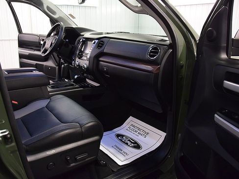 Used 2021 Toyota Tundra Limited w/ Limited Premium Package AWD/4WD image 30