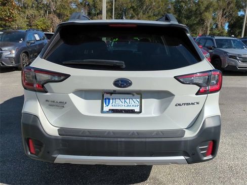 Used 2020 Subaru Outback Limited image 5