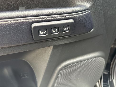 Used 2018 Toyota 4Runner Limited AWD/4WD image 33