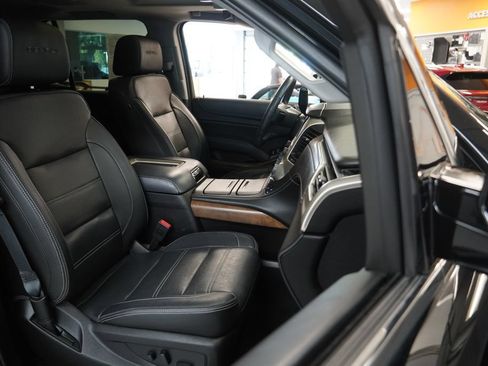 Used 2018 GMC Yukon Denali w/ Denali Ultimate Package AWD/4WD image 40