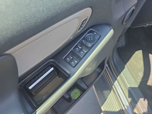 Used 2025 Ford Expedition Max Active AWD/4WD image 11