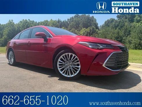 Used 2021 Toyota Avalon Limited FWD image 1