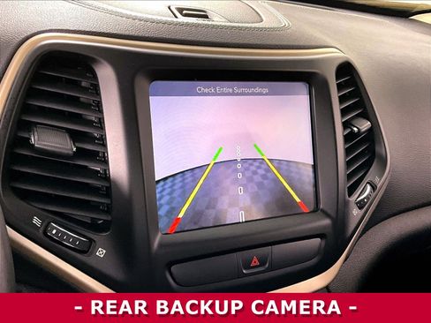 Used 2015 Jeep Cherokee Limited w/ Luxury Group AWD/4WD image 14