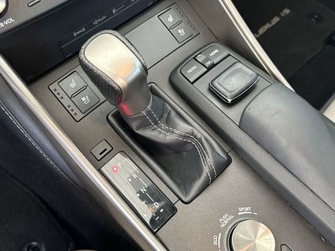 Used 2015 Lexus IS 250 w/ F-Sport Package RWD image 28