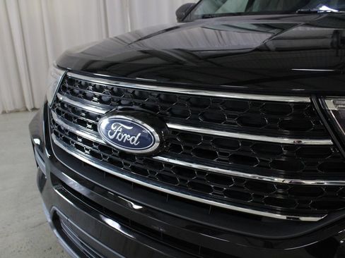 Used 2020 Ford Explorer XLT w/ Comfort Package AWD/4WD image 33