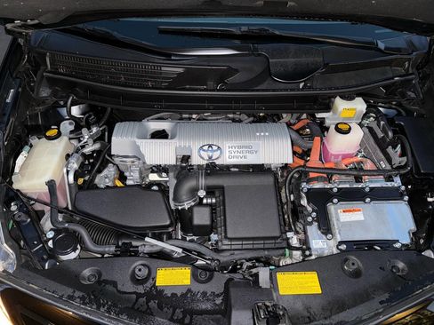 Used 2012 Toyota Prius V Two image 20