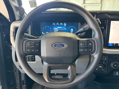 Used 2025 Ford F350 XLT w/ Black Appearance Package image 8