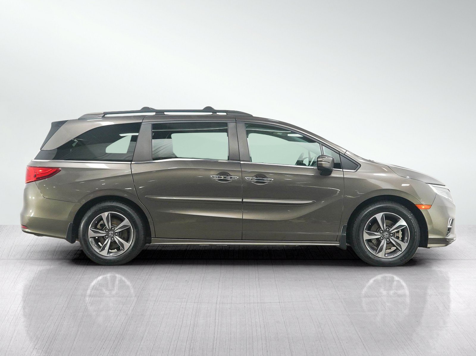 Used 2018 Honda Odyssey Touring image 7