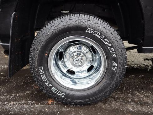 Used 2024 RAM 3500 Tradesman w/ Chrome Appearance Group image 13