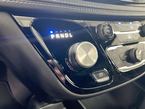 New 2026 Chrysler Pacifica Select image 16