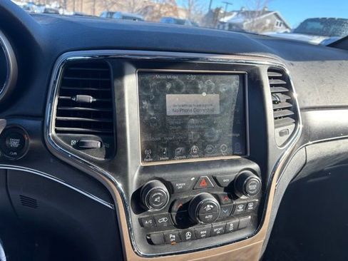 Used 2017 Jeep Grand Cherokee Limited w/ Luxury Group II image 8