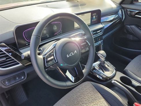 New 2026 Kia Seltos S image 22