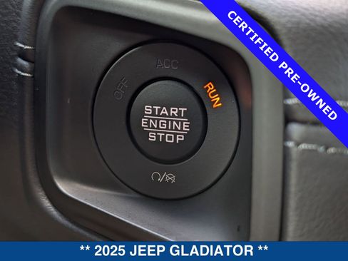 Used 2025 Jeep Gladiator Mojave w/ Safety Group image 37
