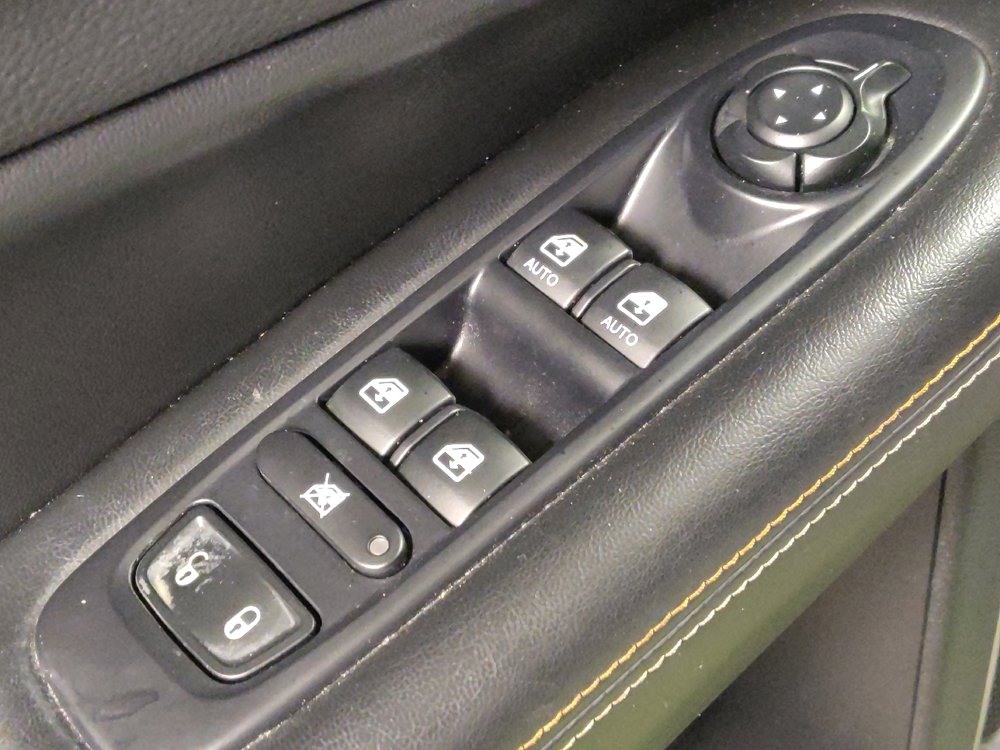 Used 2018 Jeep Compass Latitude AWD/4WD image 27