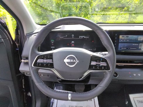 Used 2023 Nissan Ariya AWD image 14