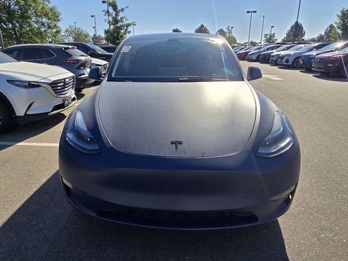 Used 2022 Tesla Model Y Long Range AWD/4WD image 18