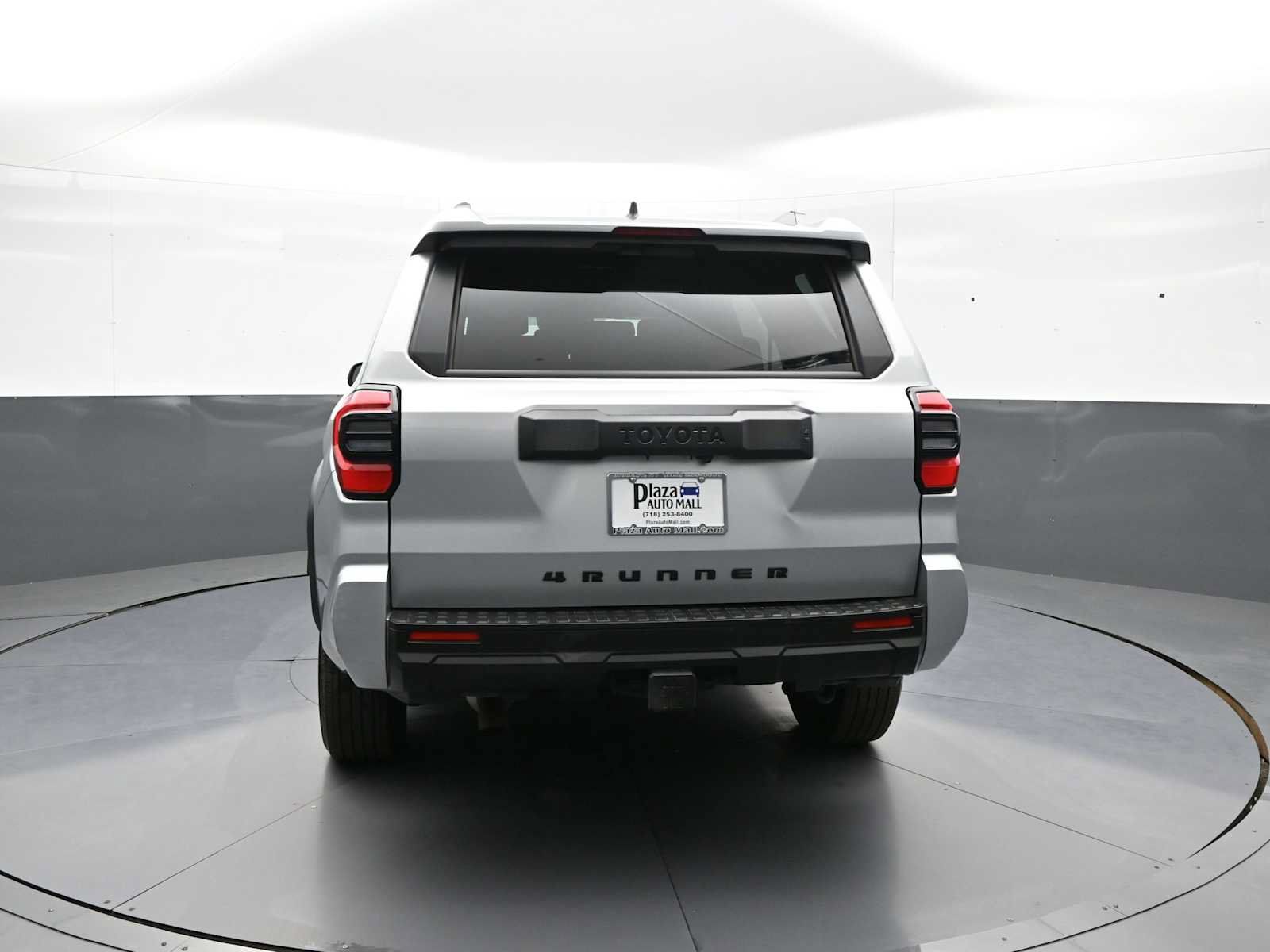 Used 2025 Toyota 4Runner SR5 AWD/4WD image 7