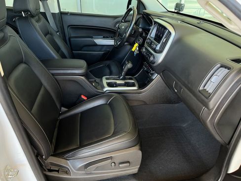 Used 2019 Chevrolet Colorado ZR2 w/ ZR2 Dusk Special Edition image 30