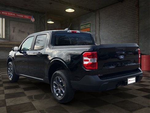 New 2026 Ford Maverick XLT image 30