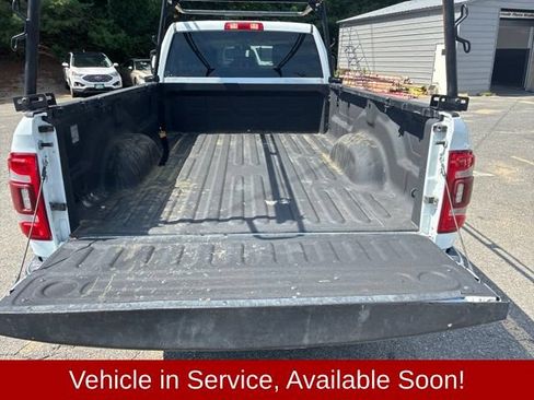 Used 2024 RAM 2500 Tradesman w/ Chrome Appearance Group AWD/4WD image 5