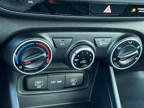 New 2026 Hyundai Venue SE image 20