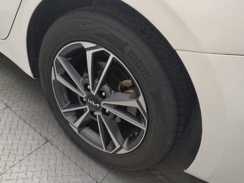 Used 2022 Kia Forte LXS w/ LXS Technology Package FWD image 31