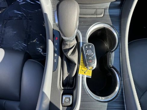 Used 2019 Buick Envision Premium w/ Driver Confidence Package image 18