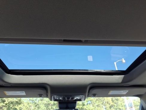 New 2026 Chevrolet Silverado 1500 LTZ w/ LTZ Premium Package image 18