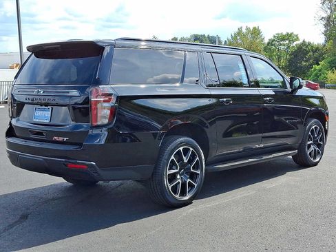 Used 2022 Chevrolet Suburban RST w/ Luxury Package image 7