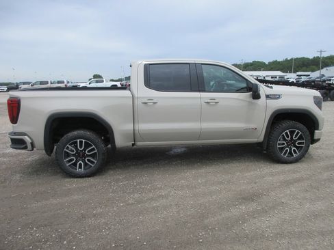 New 2026 GMC Sierra 1500 AT4 w/ AT4 Premium Package AWD/4WD image 3