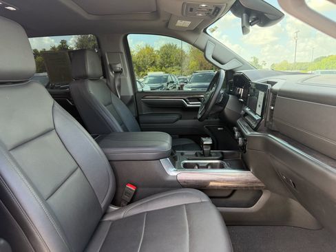 Used 2025 Chevrolet Silverado 1500 LTZ w/ LTZ Convenience Package II RWD image 13