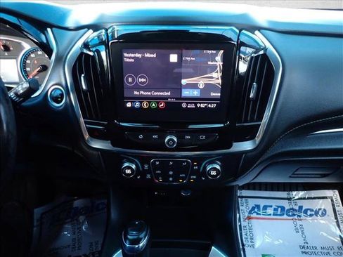 Used 2020 Chevrolet Traverse RS AWD/4WD image 18
