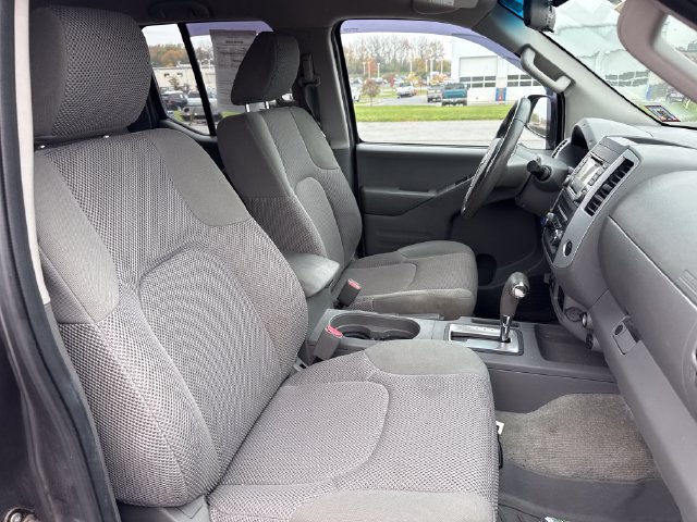 Used 2016 Nissan Frontier SV AWD/4WD image 13