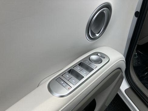 Used 2026 Hyundai Palisade SEL FWD image 15