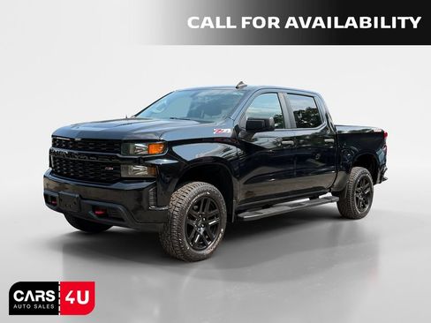 Used 2021 Chevrolet Silverado 1500 Custom Trail Boss w/ Midnight Edition AWD/4WD image 3