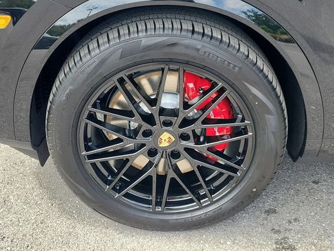 New 2026 Porsche Cayenne S AWD/4WD image 12
