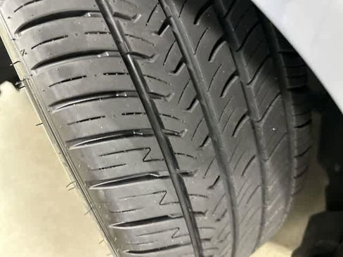 Certified 2021 Honda Accord Touring image 30