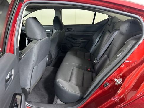 Used 2023 Nissan Altima 2.5 SV w/ SV Premium Package image 25