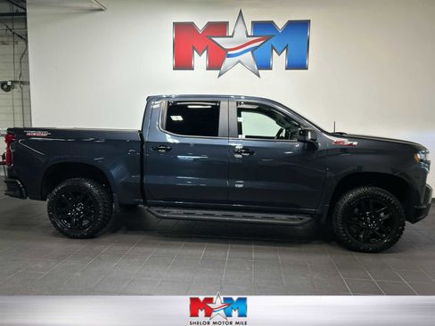 Used 2022 Chevrolet Silverado 1500 LT Trail Boss w/ Convenience Package II AWD/4WD image 1