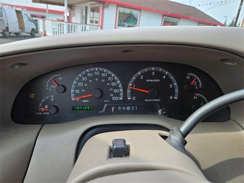 Used 2001 Ford F150 XLT image 18