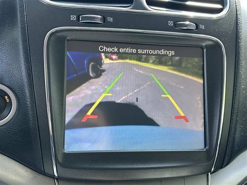 Used 2018 Dodge Journey Crossroad w/ Rear Seat Video Group FWD image 19